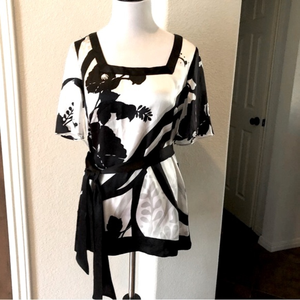 WHBM Silk Top Square Neck Blouse Classy Black White Size Small